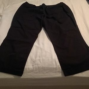 **3/$12** Old Navy capris size Small NWT